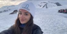 فاطمة العوضي أصغر إماراتية تتسلق أعلى قمة في أوروبا
